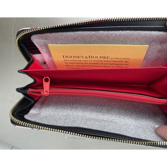 New! Dooney & Bourke Disney Mickey & Minnie in Love Wristlet Wallet Light Pink - Picture 4 of 5